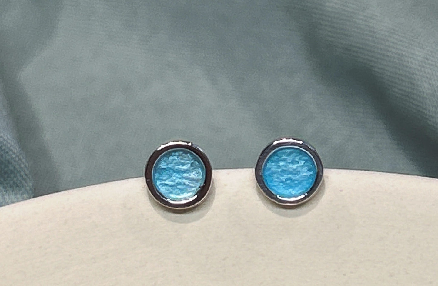 The circle studs