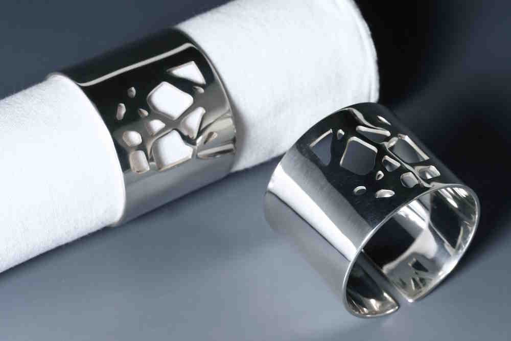 Tree bathing napkin rings