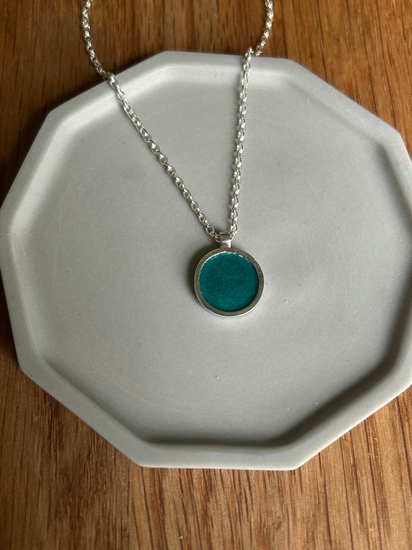The circle necklace
